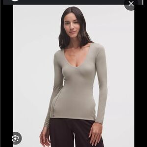 Lululemon Athletica Gray Long Sleeve Top